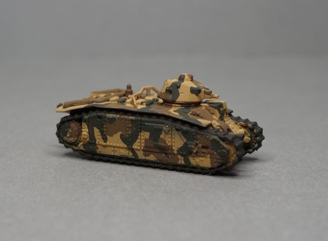 Panzer Depot New 1/144 WWII Italian M15/42 Tank 2 colors camo 8082A